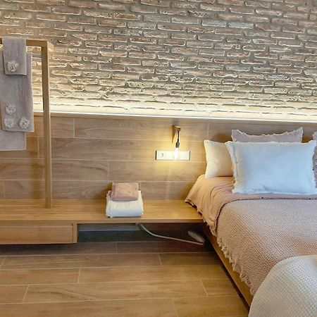 Hotel Restaurante Casa Luisa エステーリャ エクステリア 写真