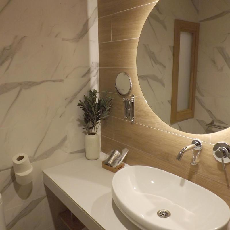 Hotel Restaurante Casa Luisa エステーリャ エクステリア 写真