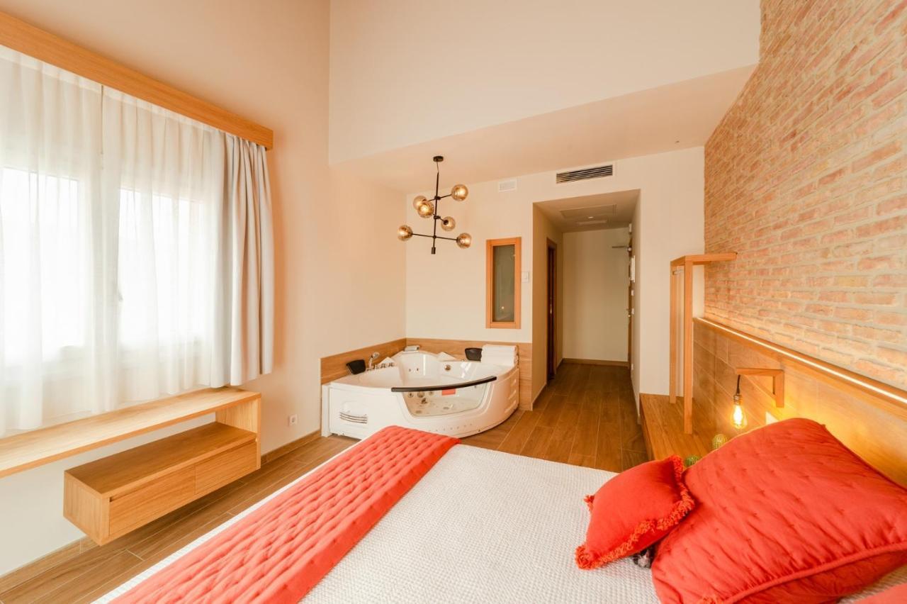 Hotel Restaurante Casa Luisa エステーリャ エクステリア 写真