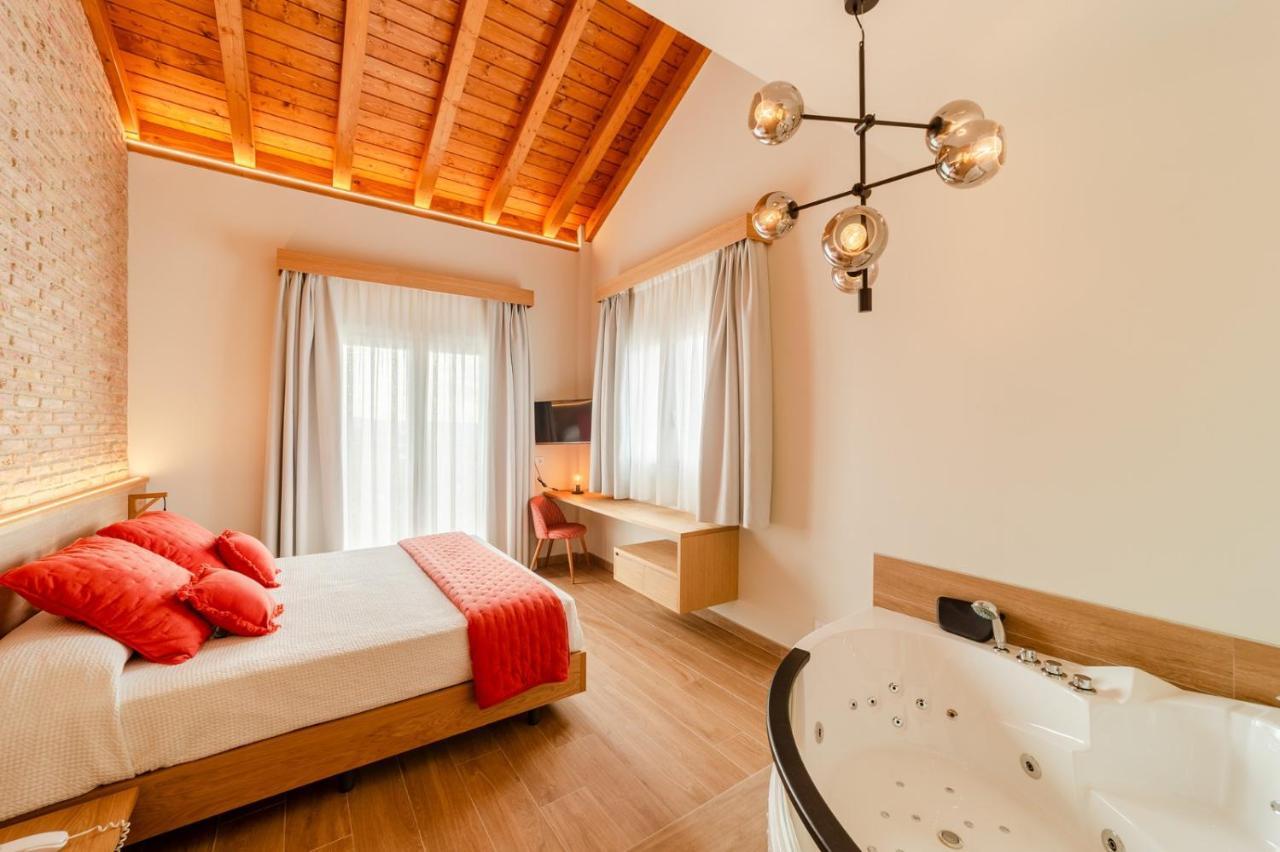 Hotel Restaurante Casa Luisa エステーリャ エクステリア 写真