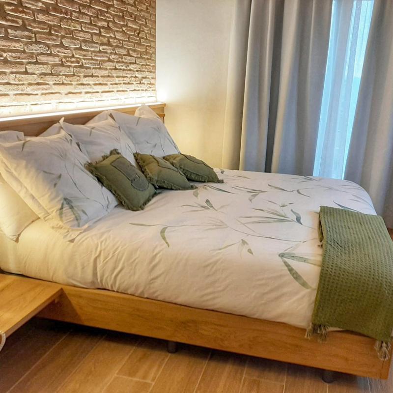 Hotel Restaurante Casa Luisa エステーリャ エクステリア 写真