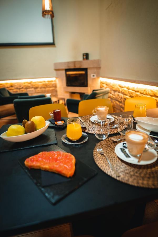 Hotel Restaurante Casa Luisa エステーリャ エクステリア 写真